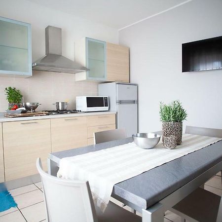 Trilocale Luna Riccione Exteriör bild