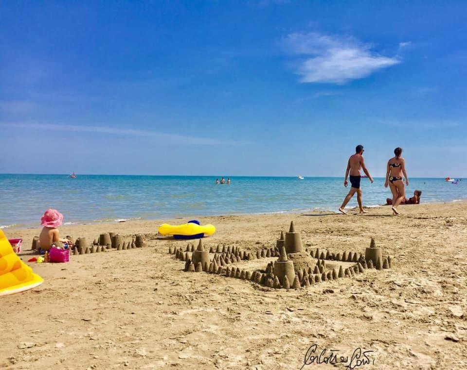Trilocale Luna Riccione Exteriör bild