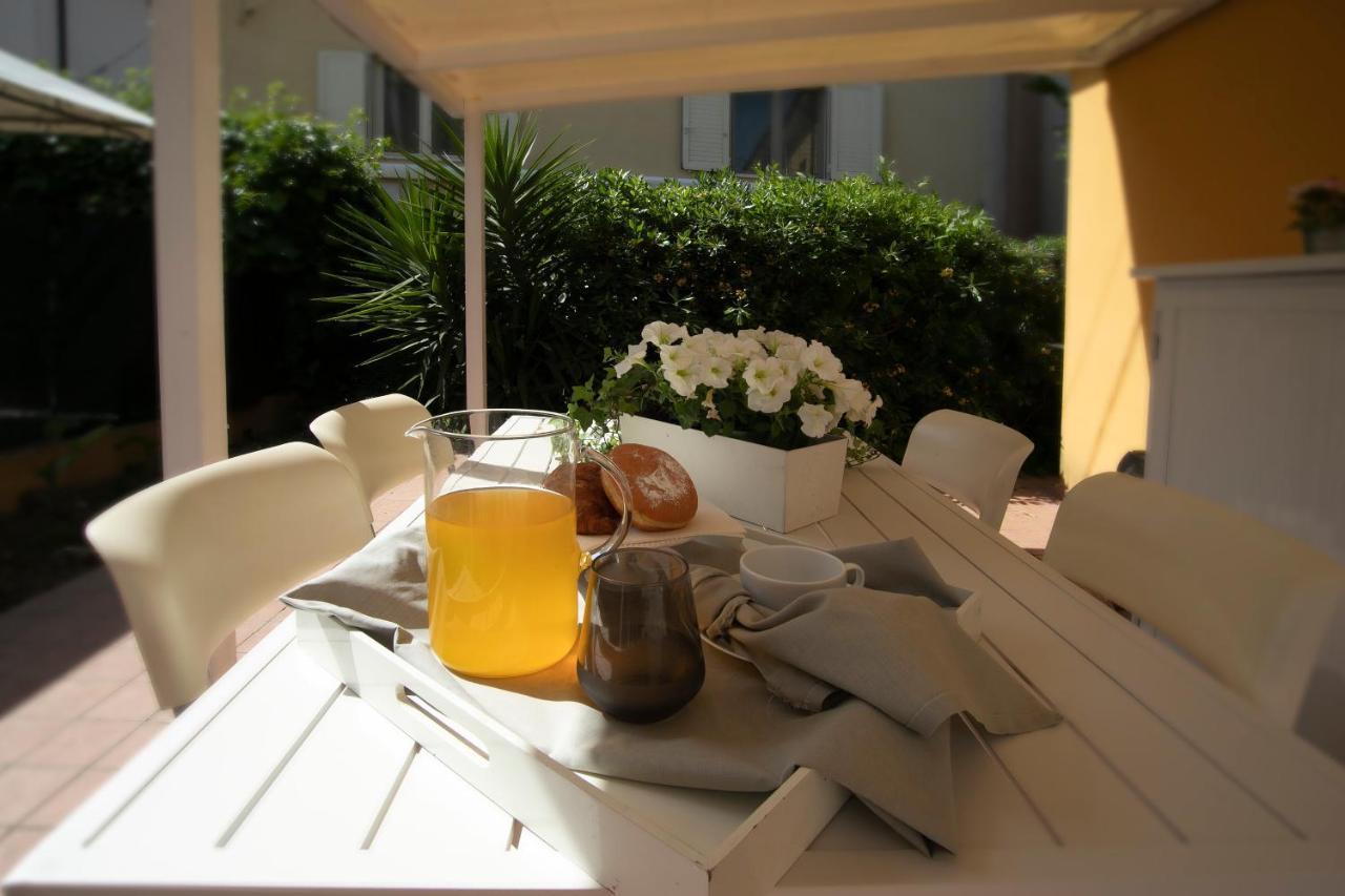 Trilocale Luna Riccione Exteriör bild