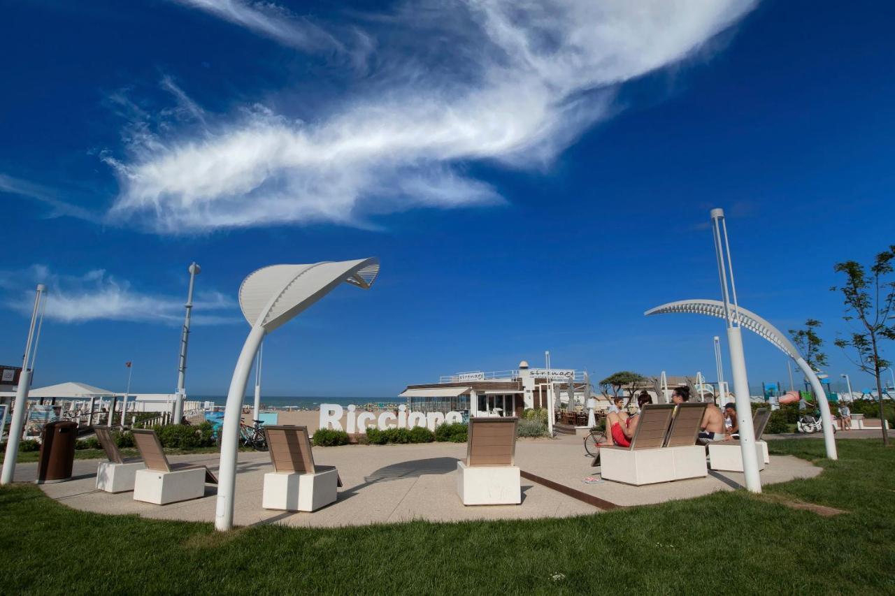 Trilocale Luna Riccione Exteriör bild
